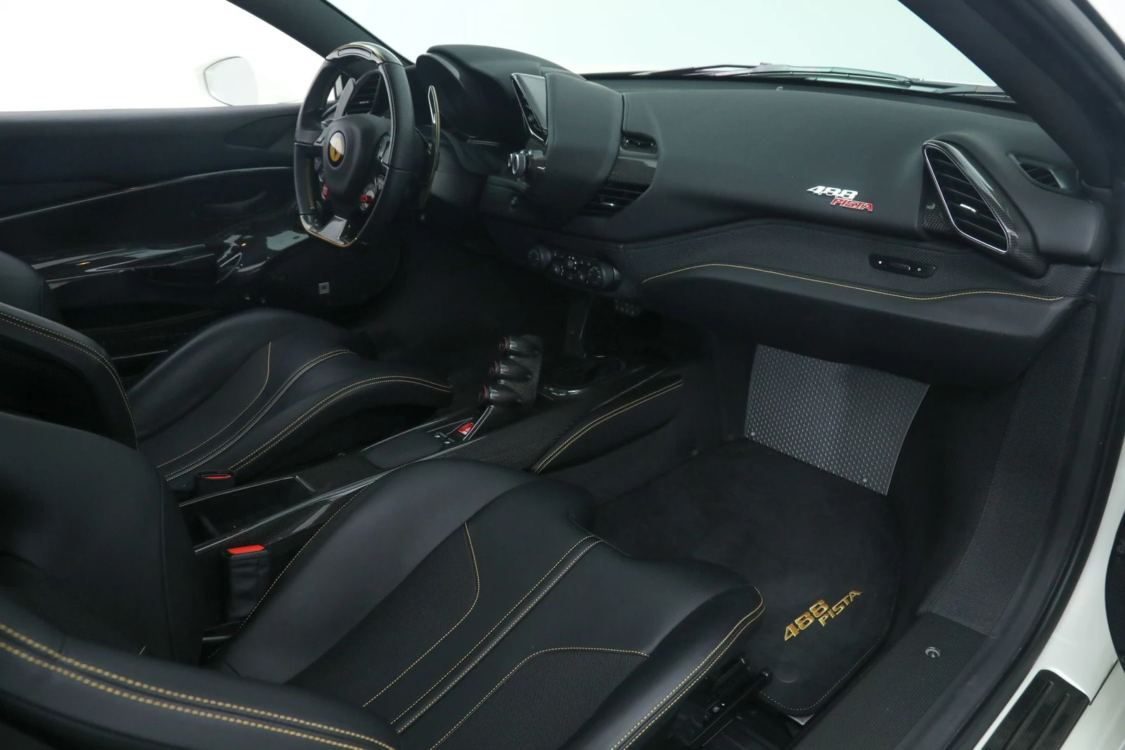 2020 Ferrari 488 Pista, 20/20