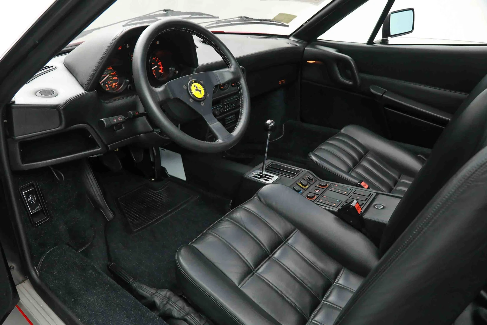 1989 Ferrari 328 GTS, 2/20