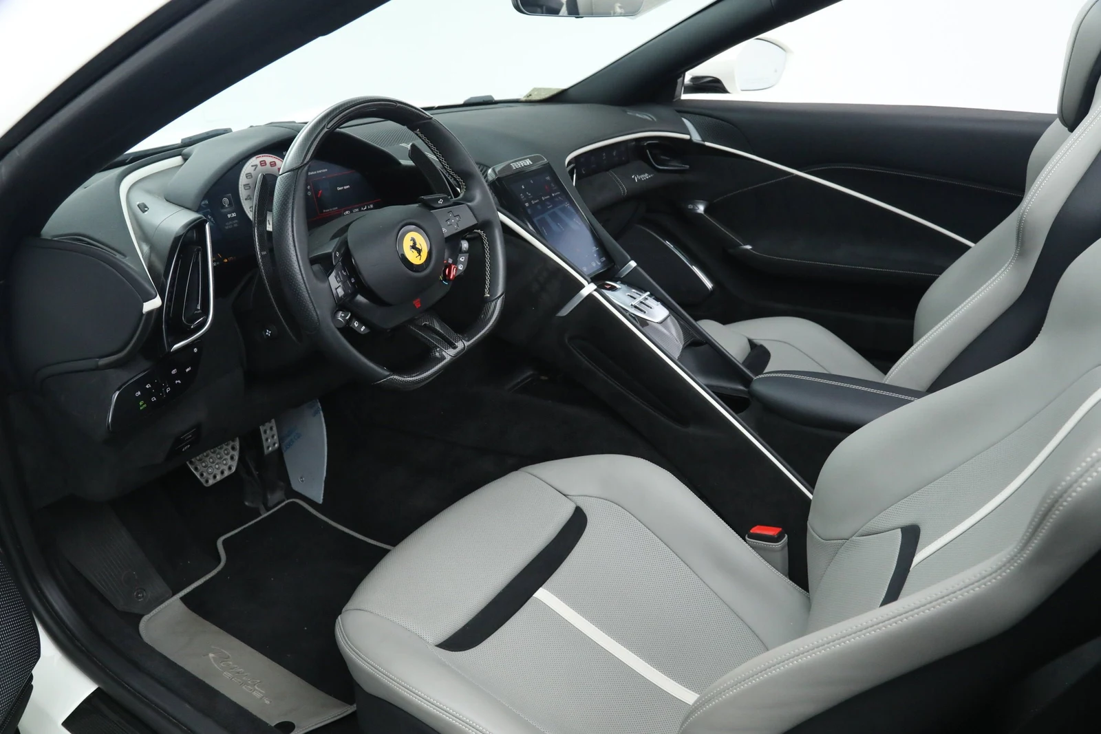 2024 Ferrari Roma Spider, 2/20