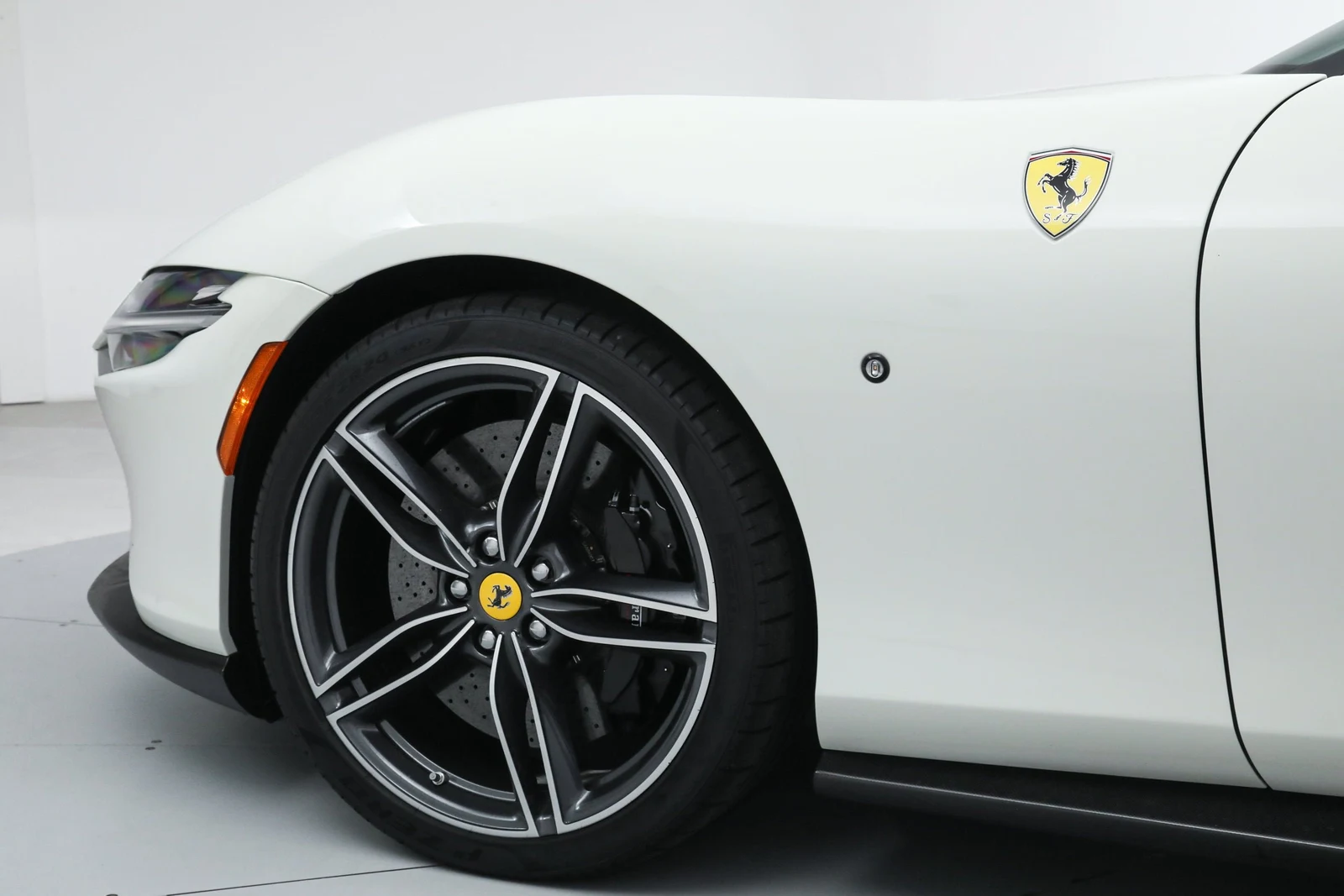 2024 Ferrari Roma Spider, 17/20