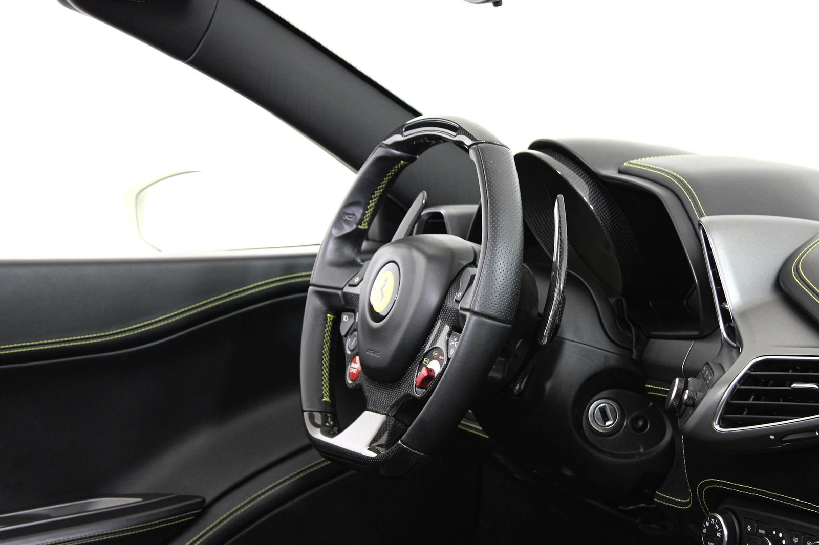 2015 Ferrari 458 Spider, 2/20
