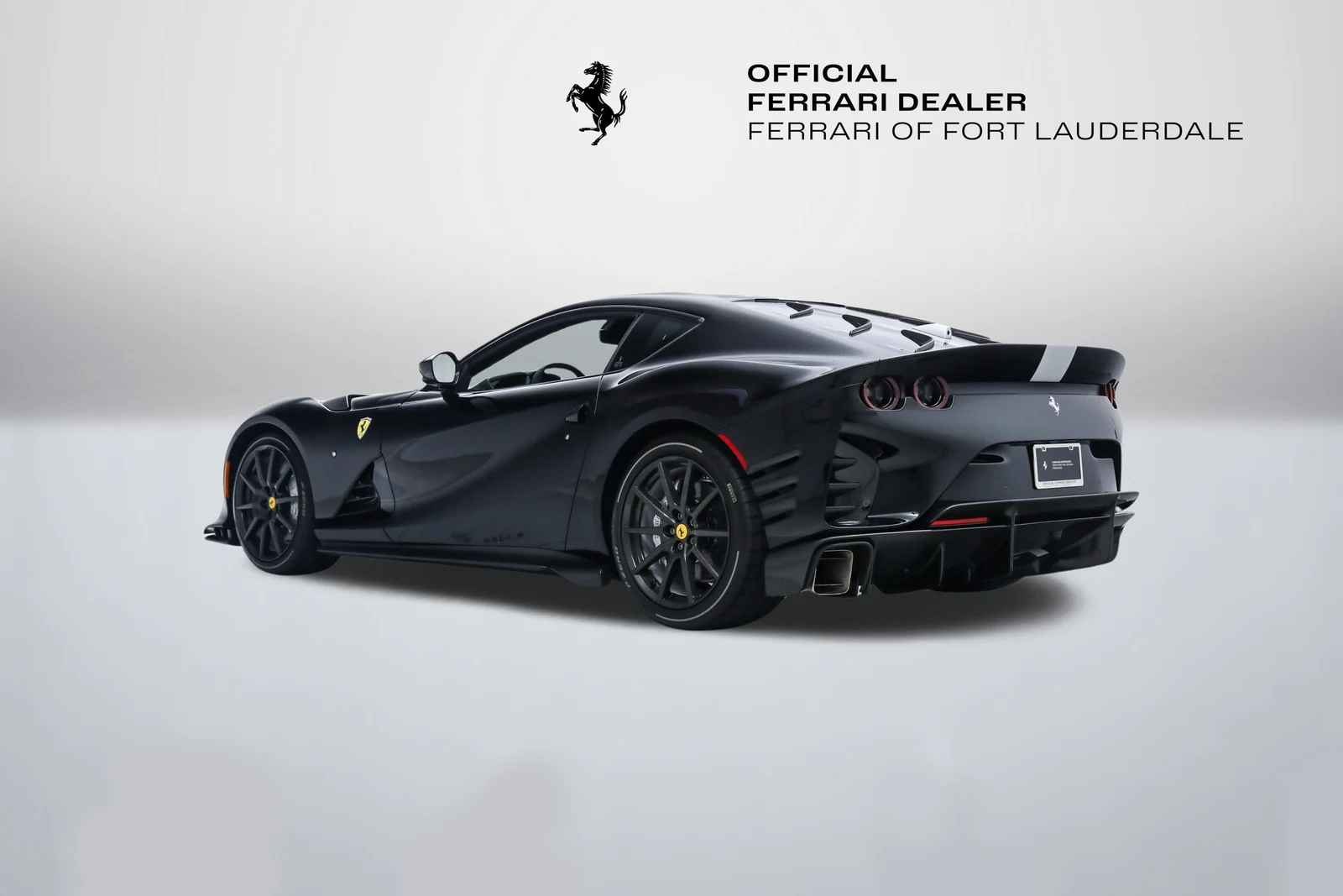 2022 Ferrari 812 Competizione, 7/20