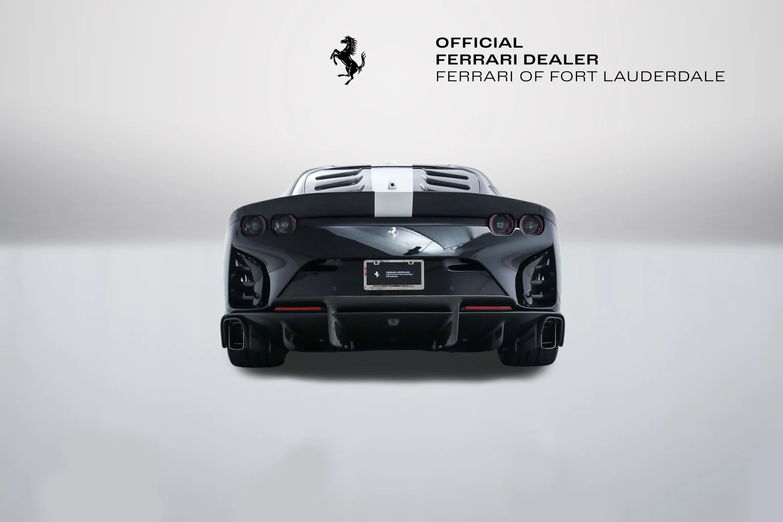 2022 Ferrari 812 Competizione, 8/20