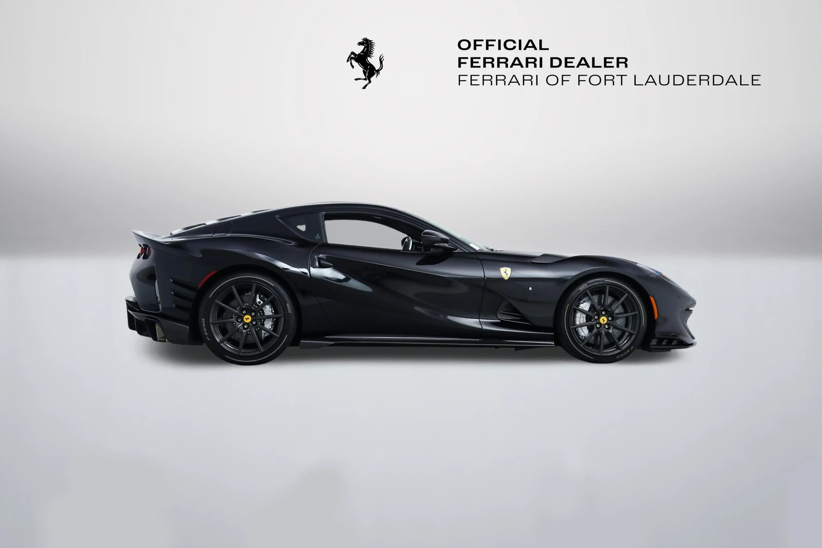 2022 Ferrari 812 Competizione, 9/20