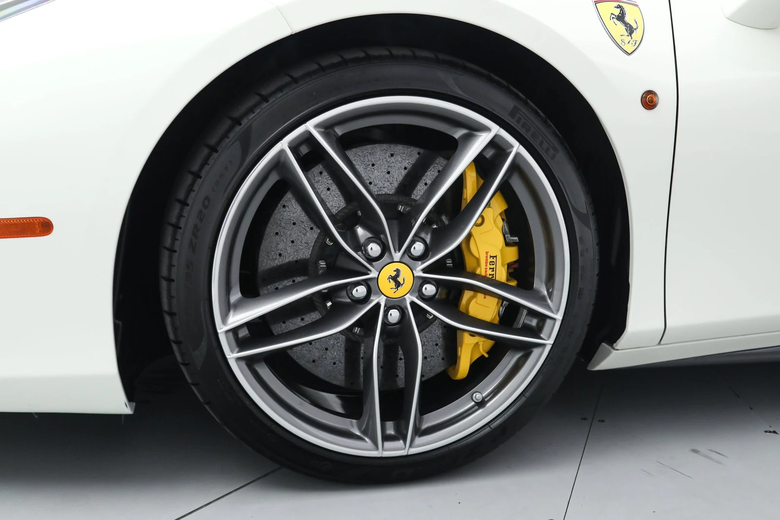 2017 Ferrari 488 GTB, 14/20