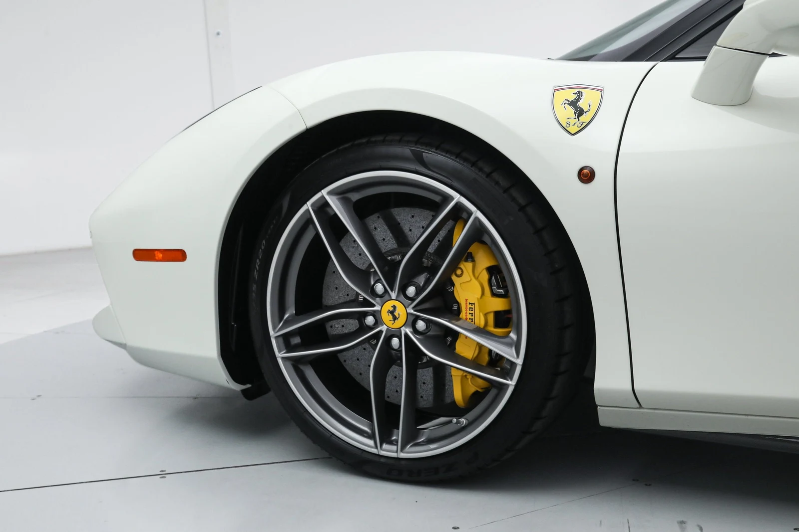 2017 Ferrari 488 GTB, 15/20