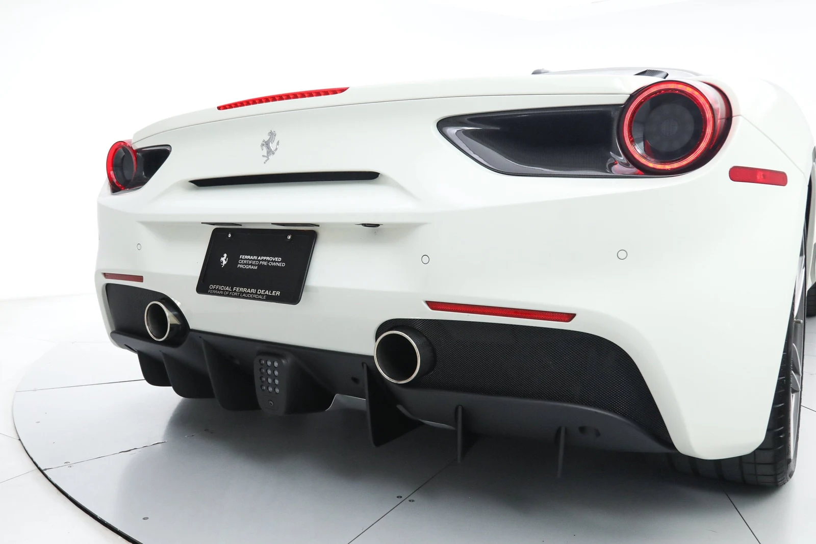 2017 Ferrari 488 GTB, 16/20