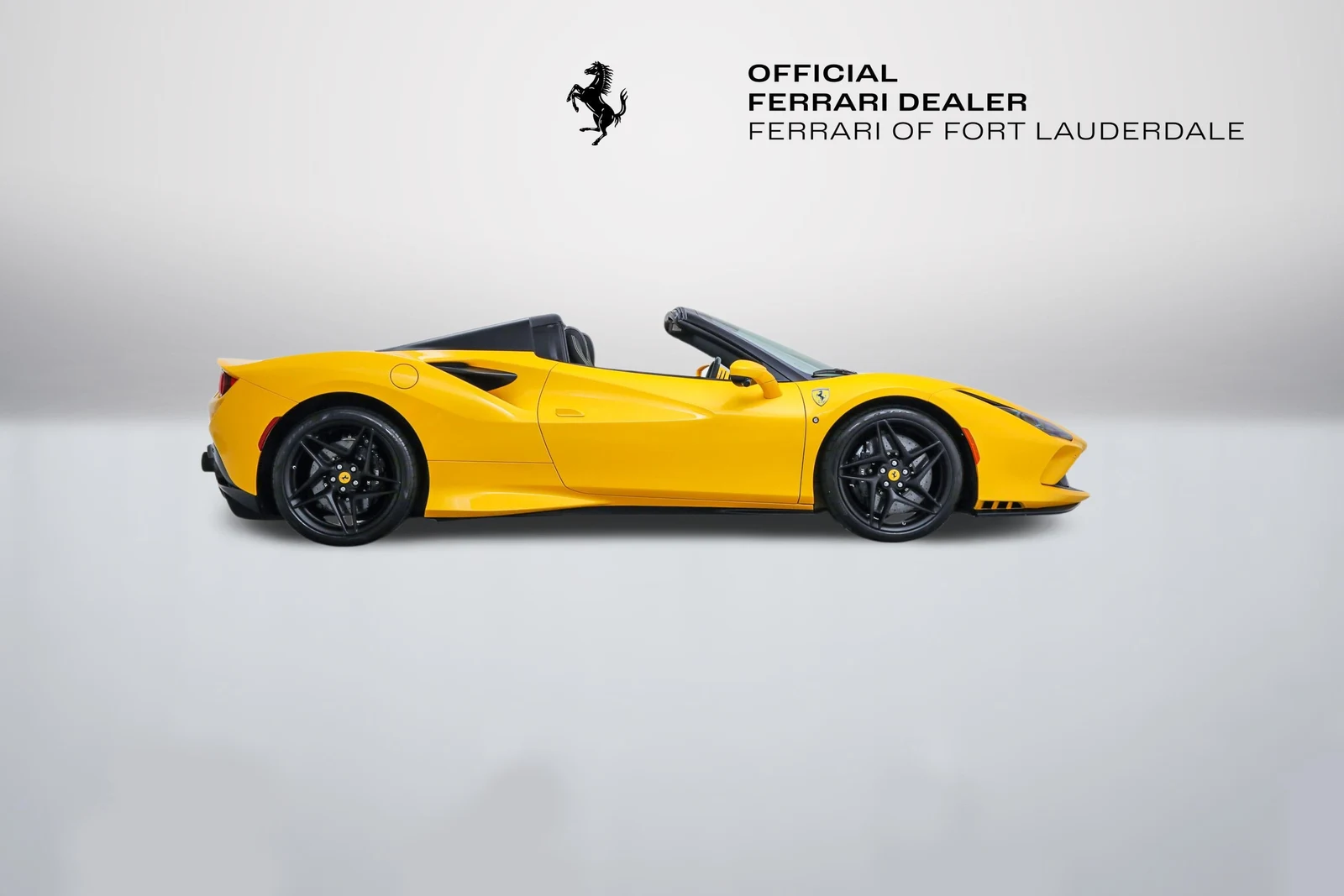 2022 Ferrari F8 Spider, 9/20