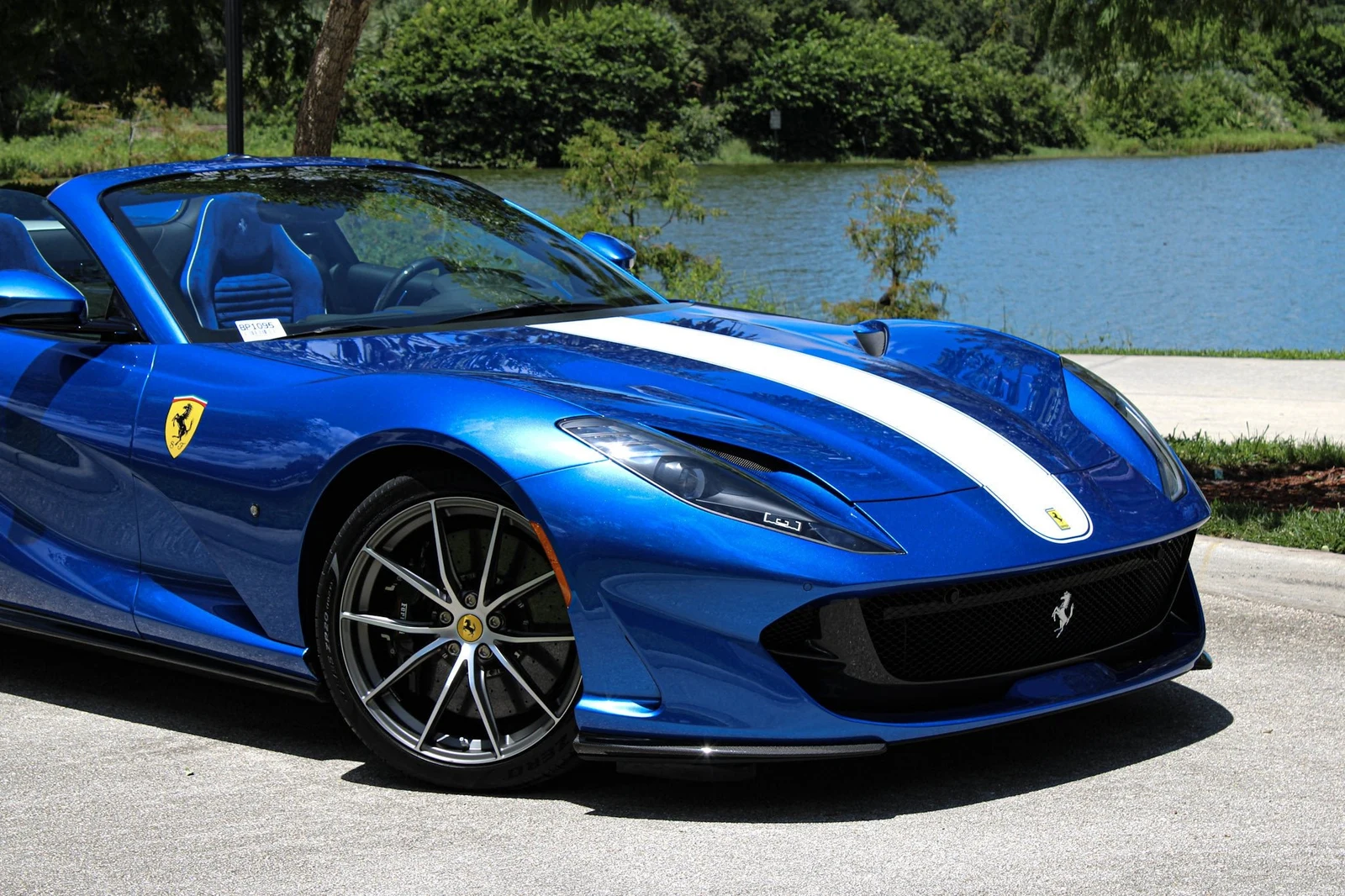 2022 Ferrari 812 GTS, 18/20