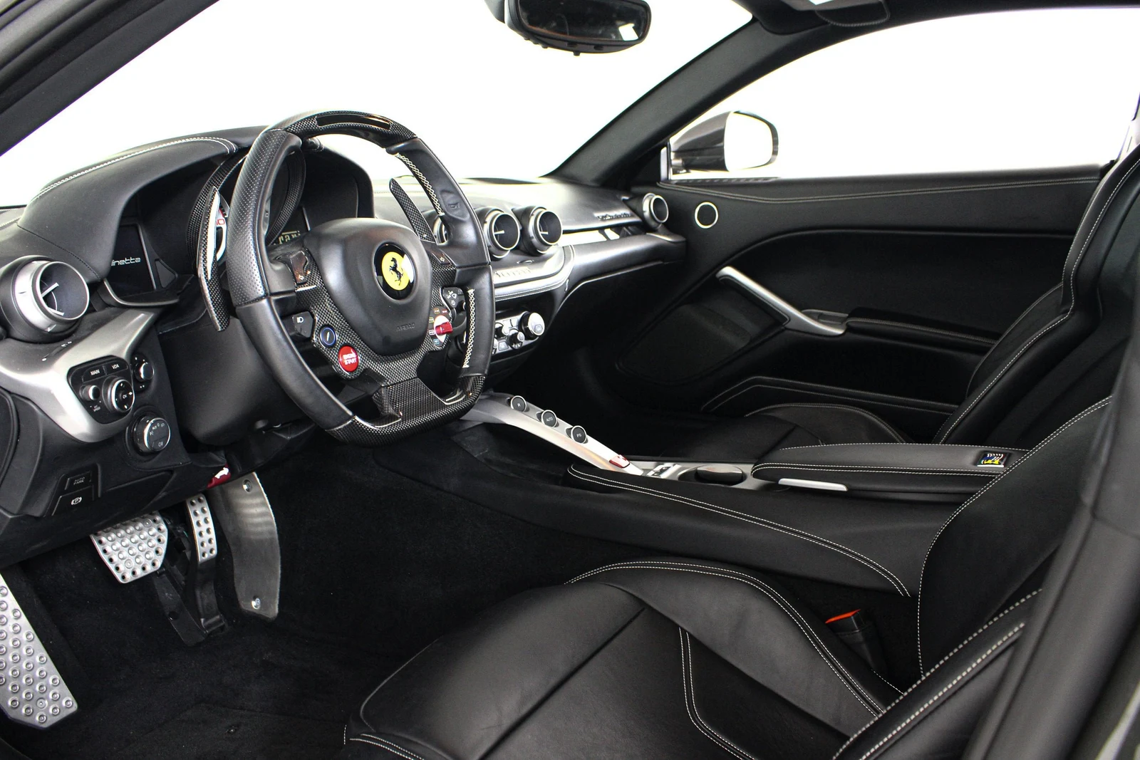 2015 Ferrari F12berlinetta, 2/20