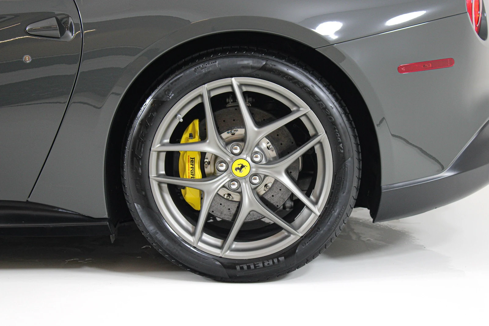 2015 Ferrari F12berlinetta, 19/20