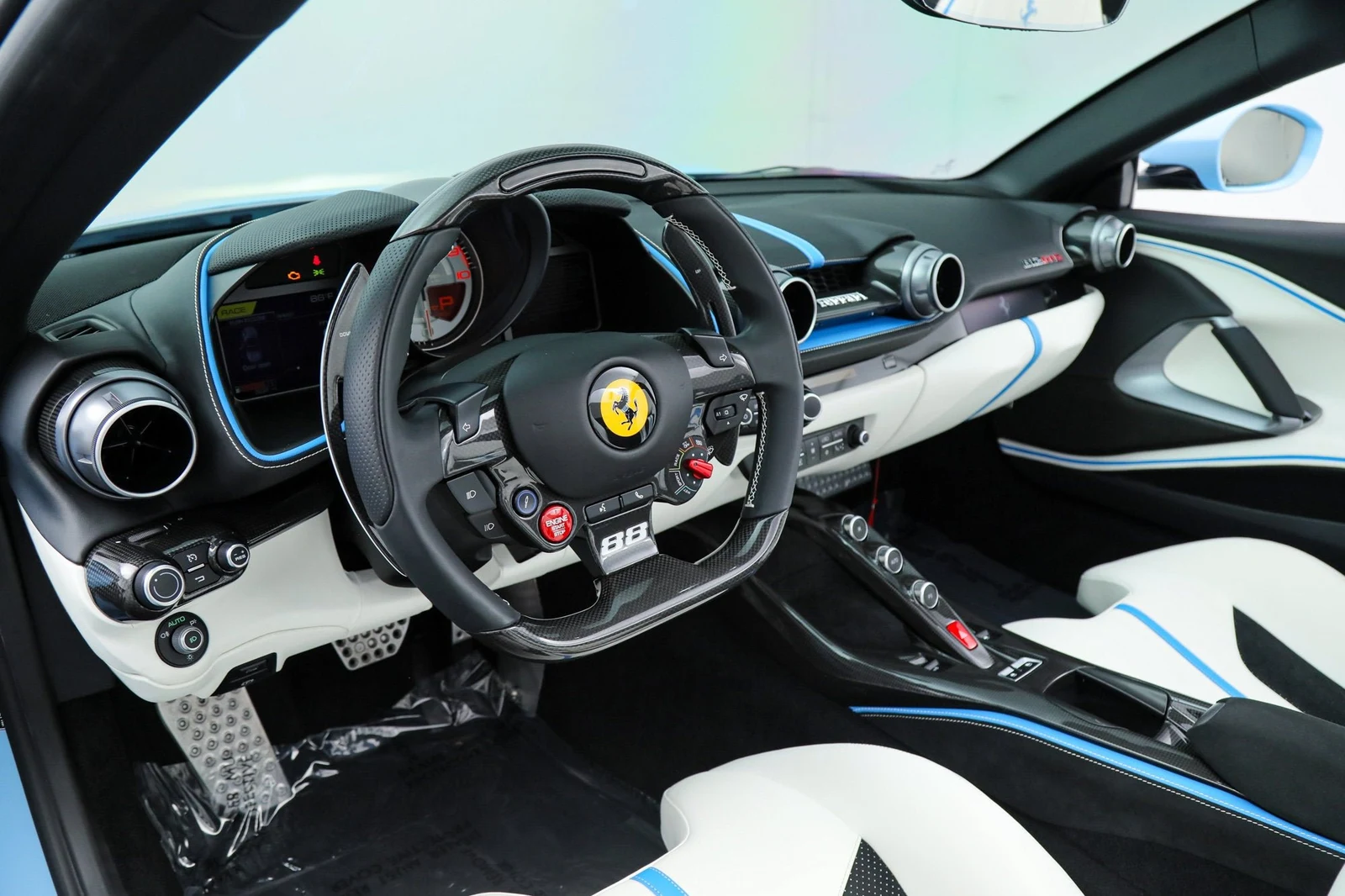 2023 Ferrari 812 GTS, 4/20