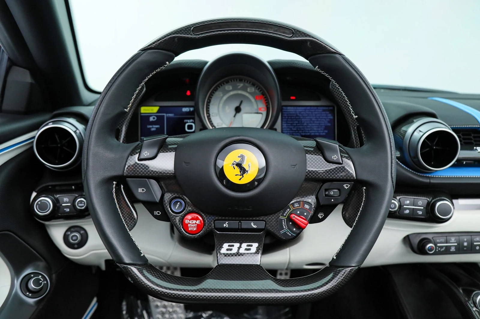 2023 Ferrari 812 GTS, 6/20