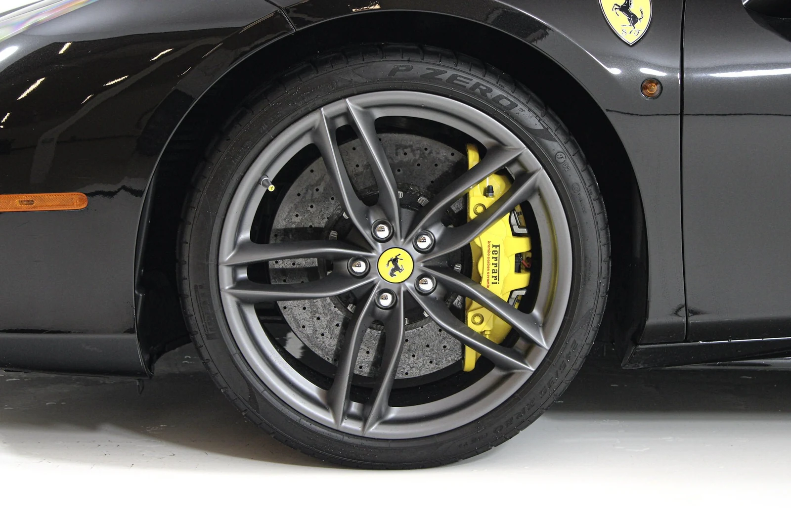 2017 Ferrari 488 Spider, 19/20