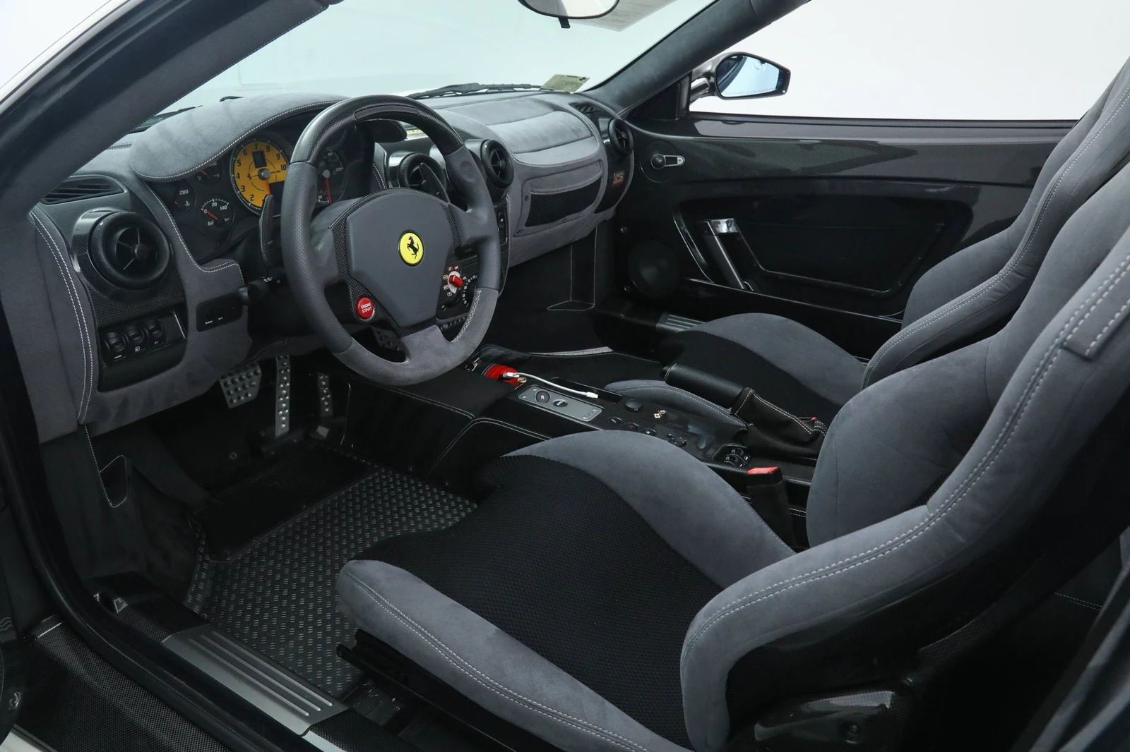 2009 Ferrari Scuderia Spider 16M, 2/20