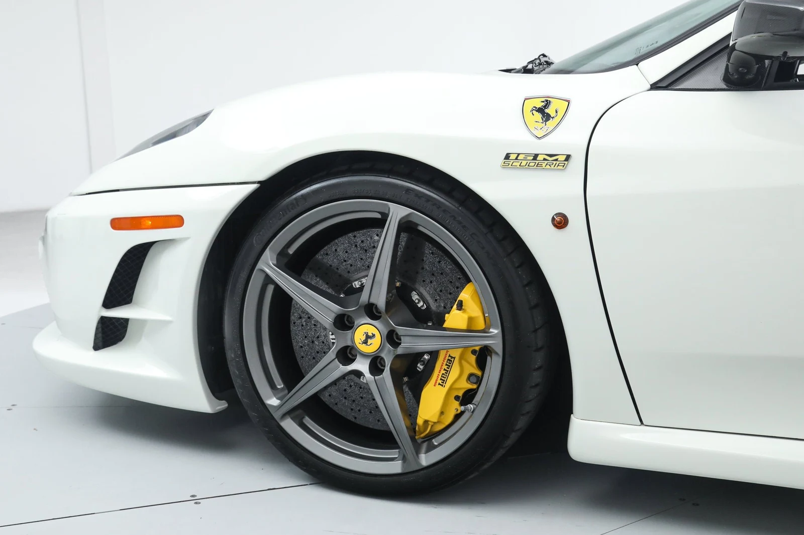 2009 Ferrari Scuderia Spider 16M, 18/20