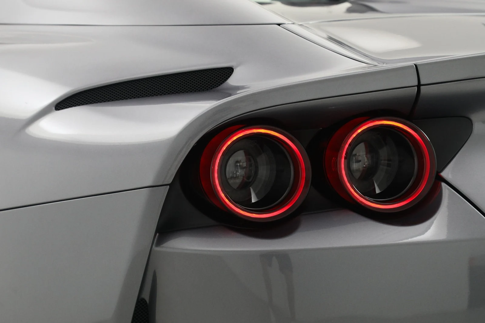 2021 Ferrari 812 GTS, 18/20