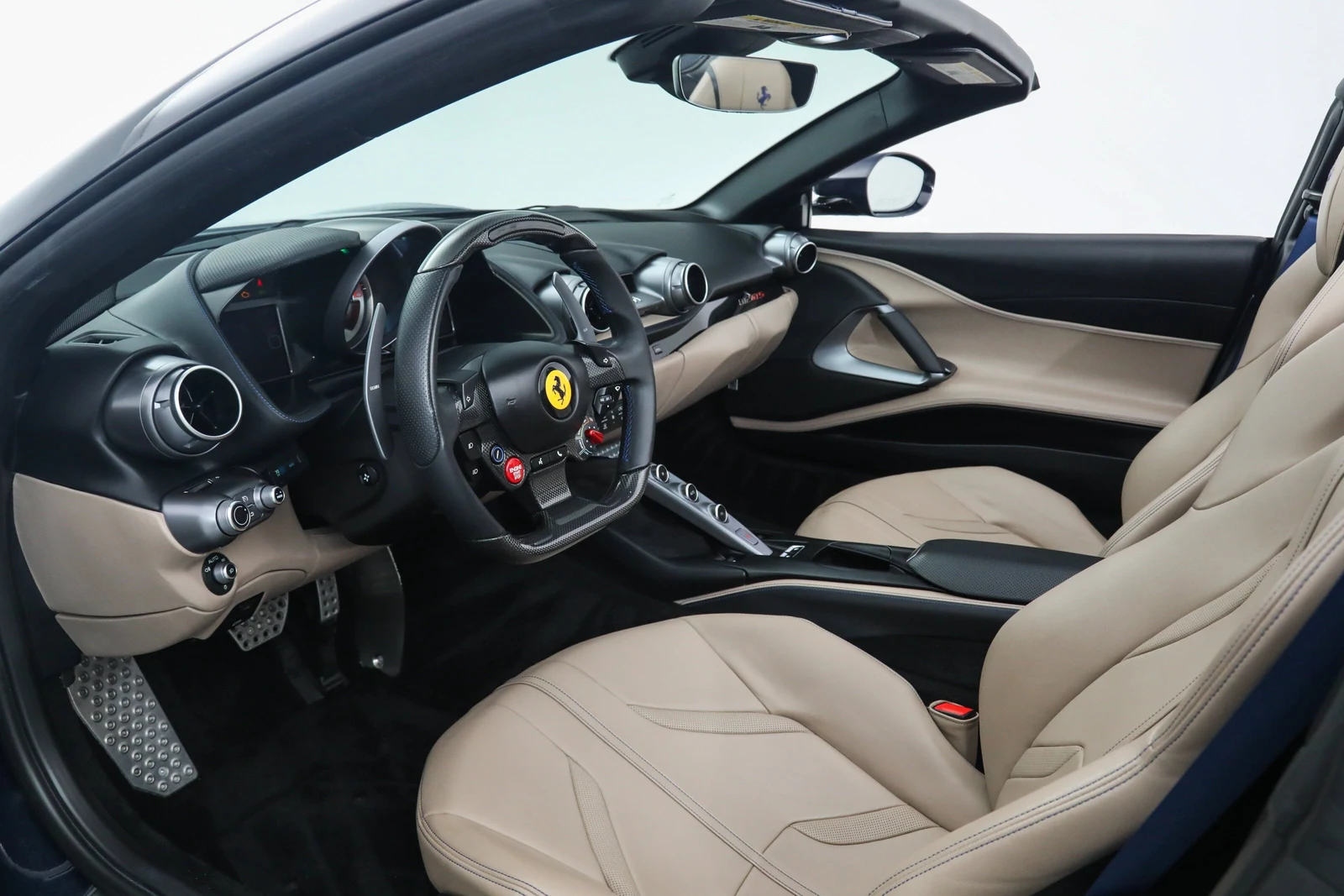 2022 Ferrari 812 GTS, 2/20