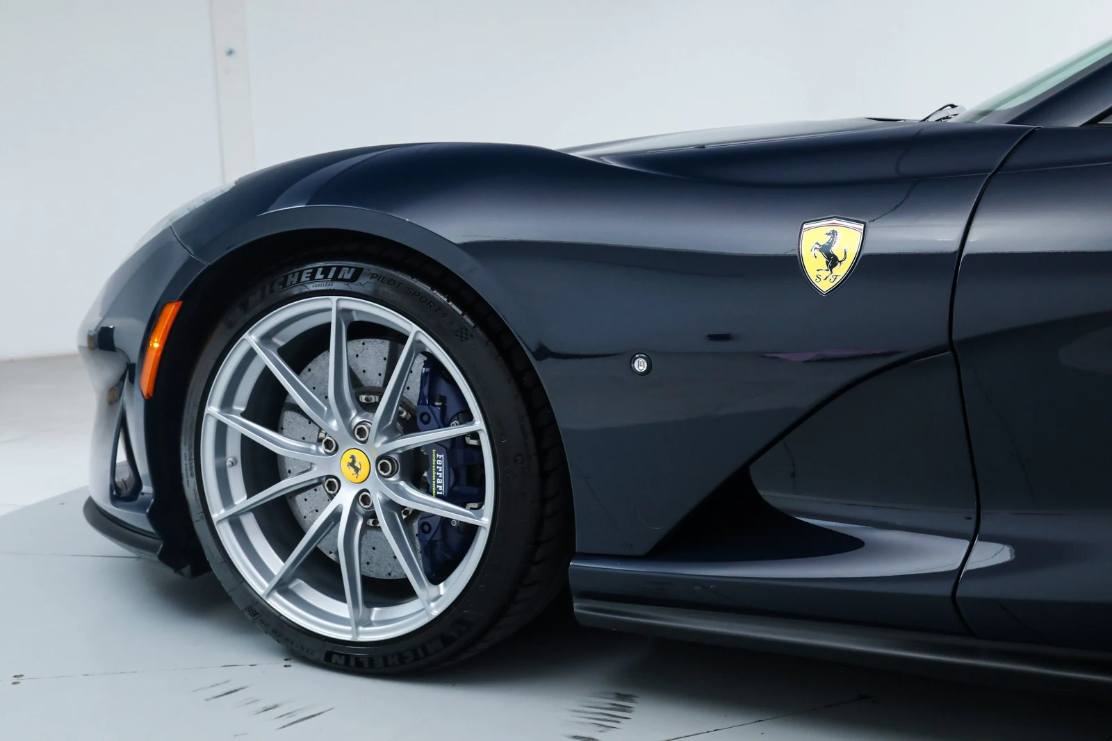 2022 Ferrari 812 GTS, 17/20