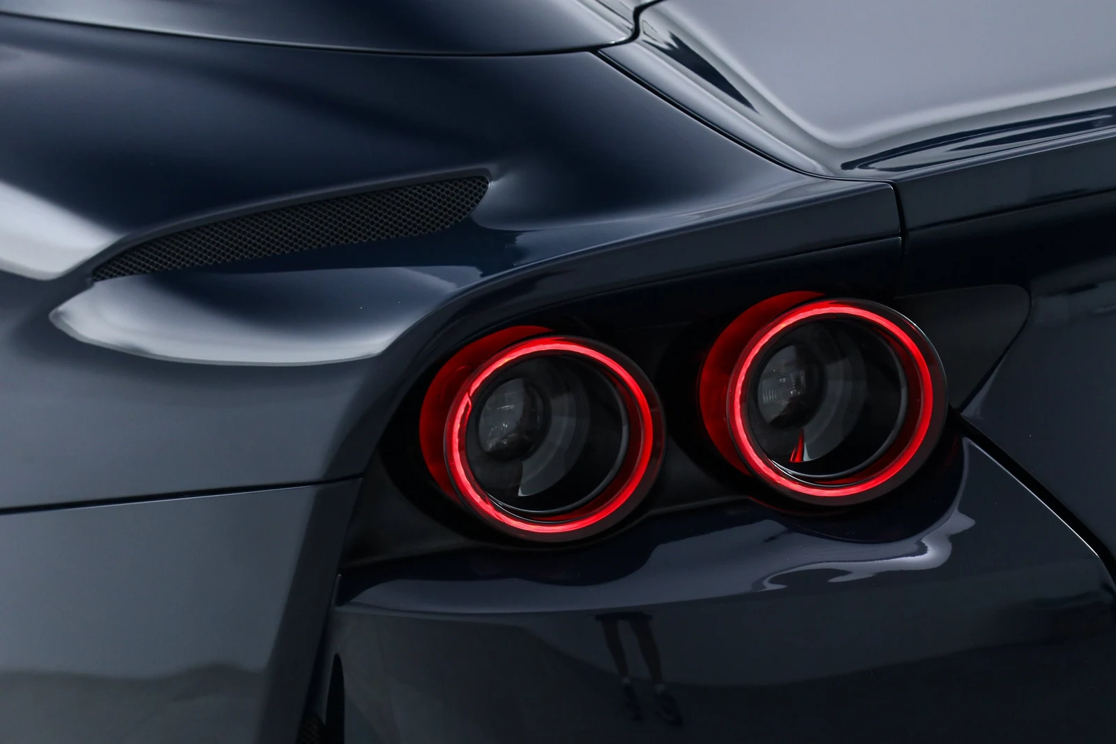 2022 Ferrari 812 GTS, 18/20