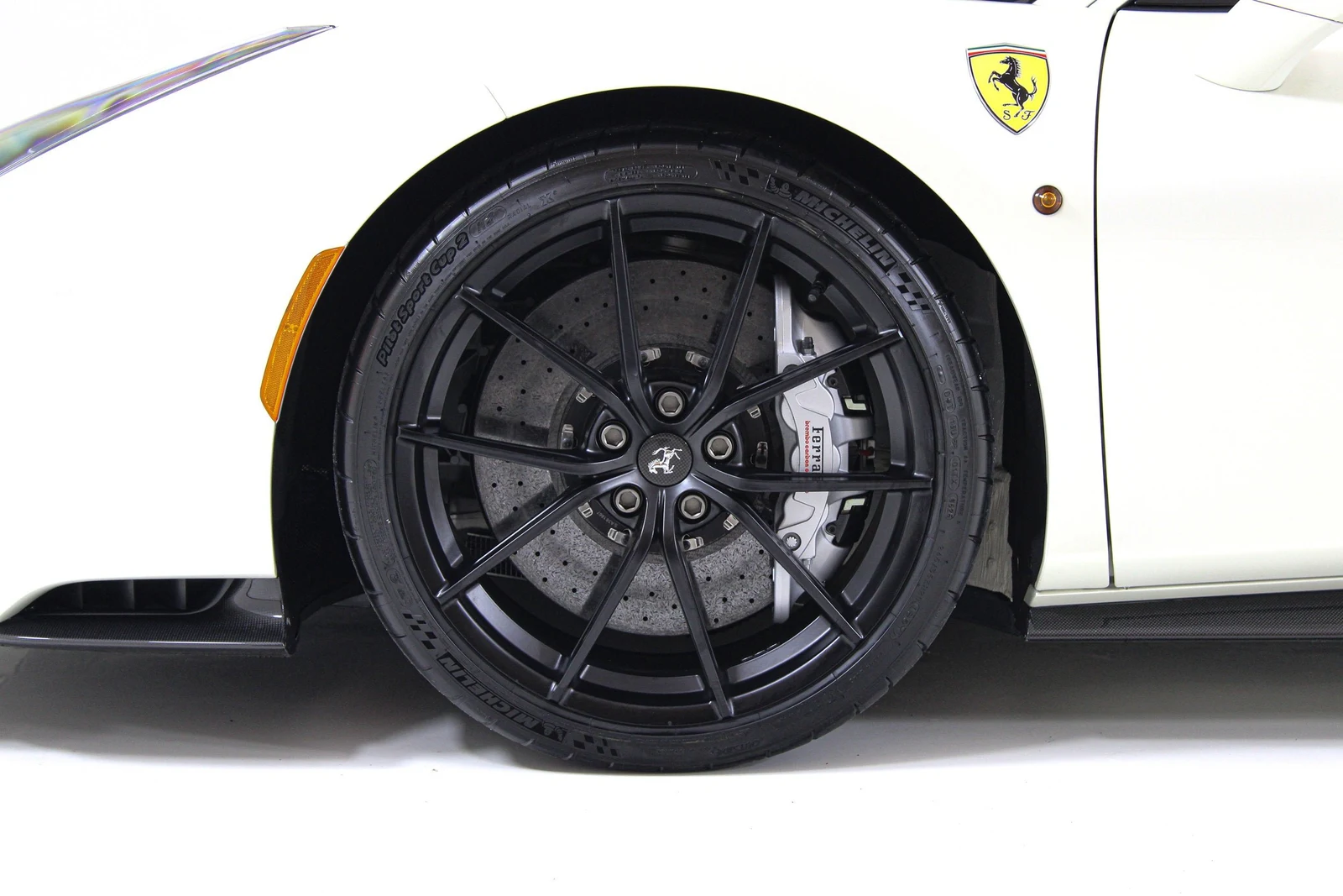2020 Ferrari 488 Pista, 18/20