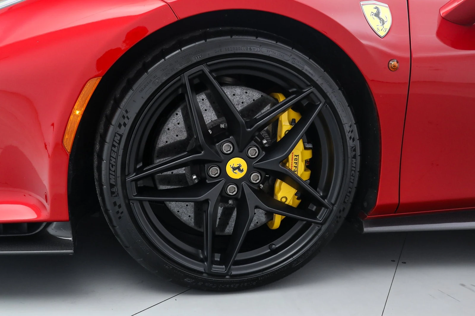 2020 Ferrari 488 Pista Spider, 18/20