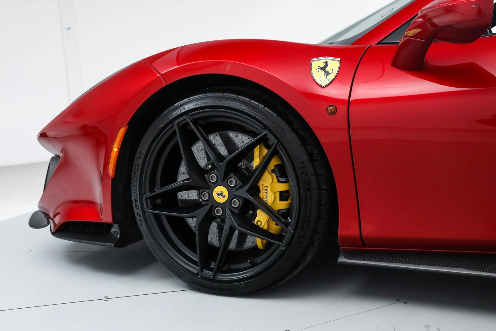 2020 Ferrari 488 Pista Spider, 19/20