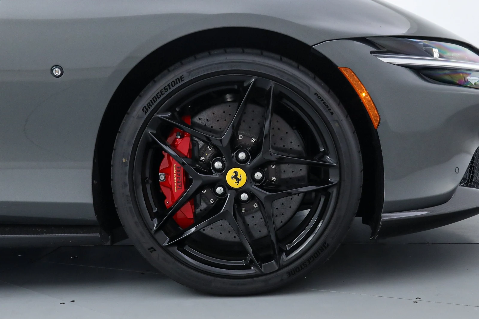 2025 Ferrari Roma Spider, 19/20
