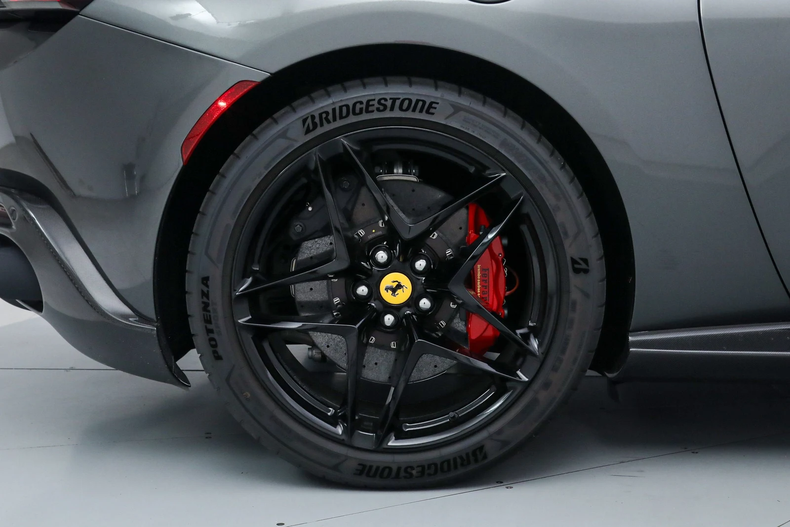 2025 Ferrari Roma Spider, 20/20