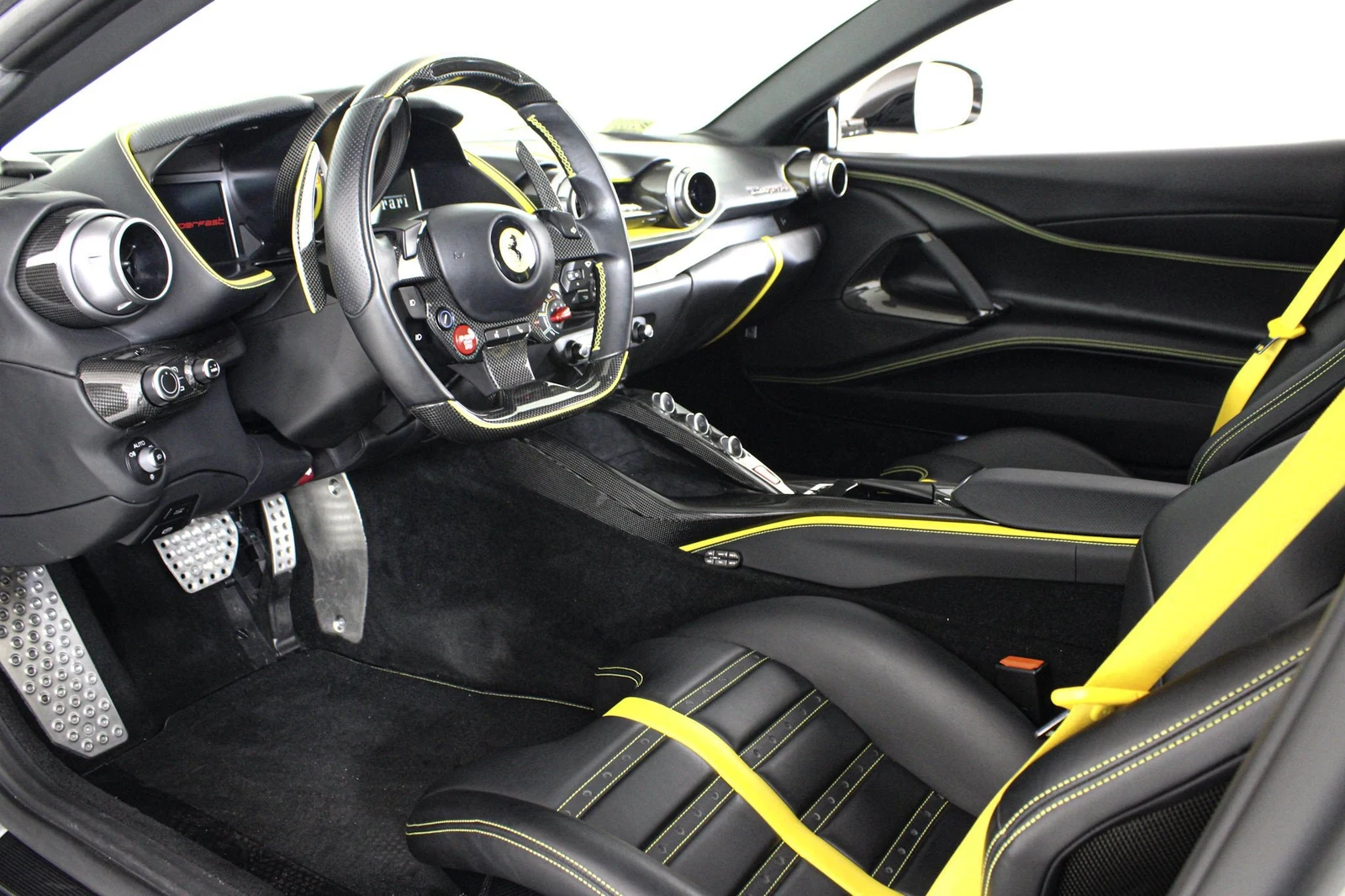 2019 Ferrari 812 Superfast, 2/20