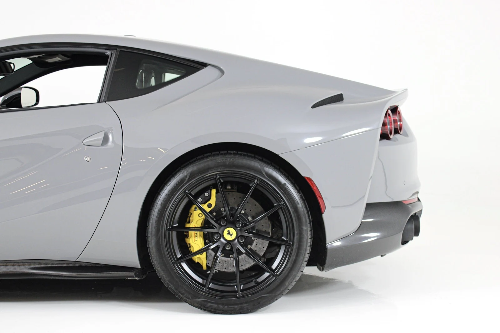 2019 Ferrari 812 Superfast, 5/20