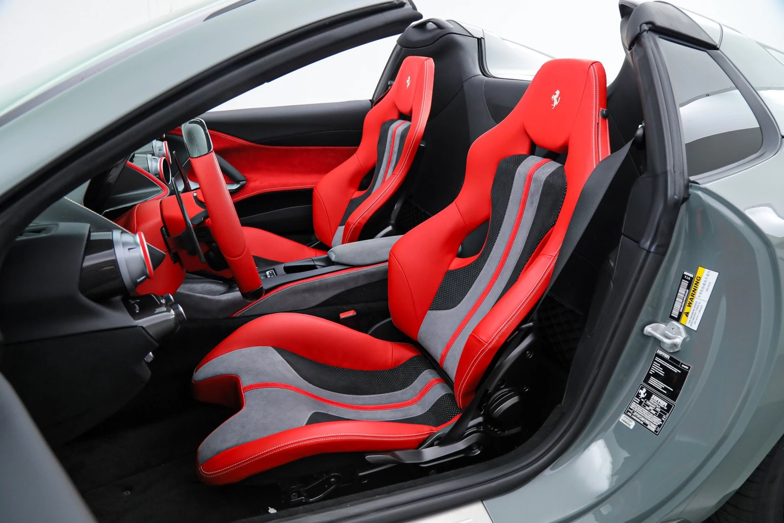 2022 Ferrari 812 GTS, 4/20