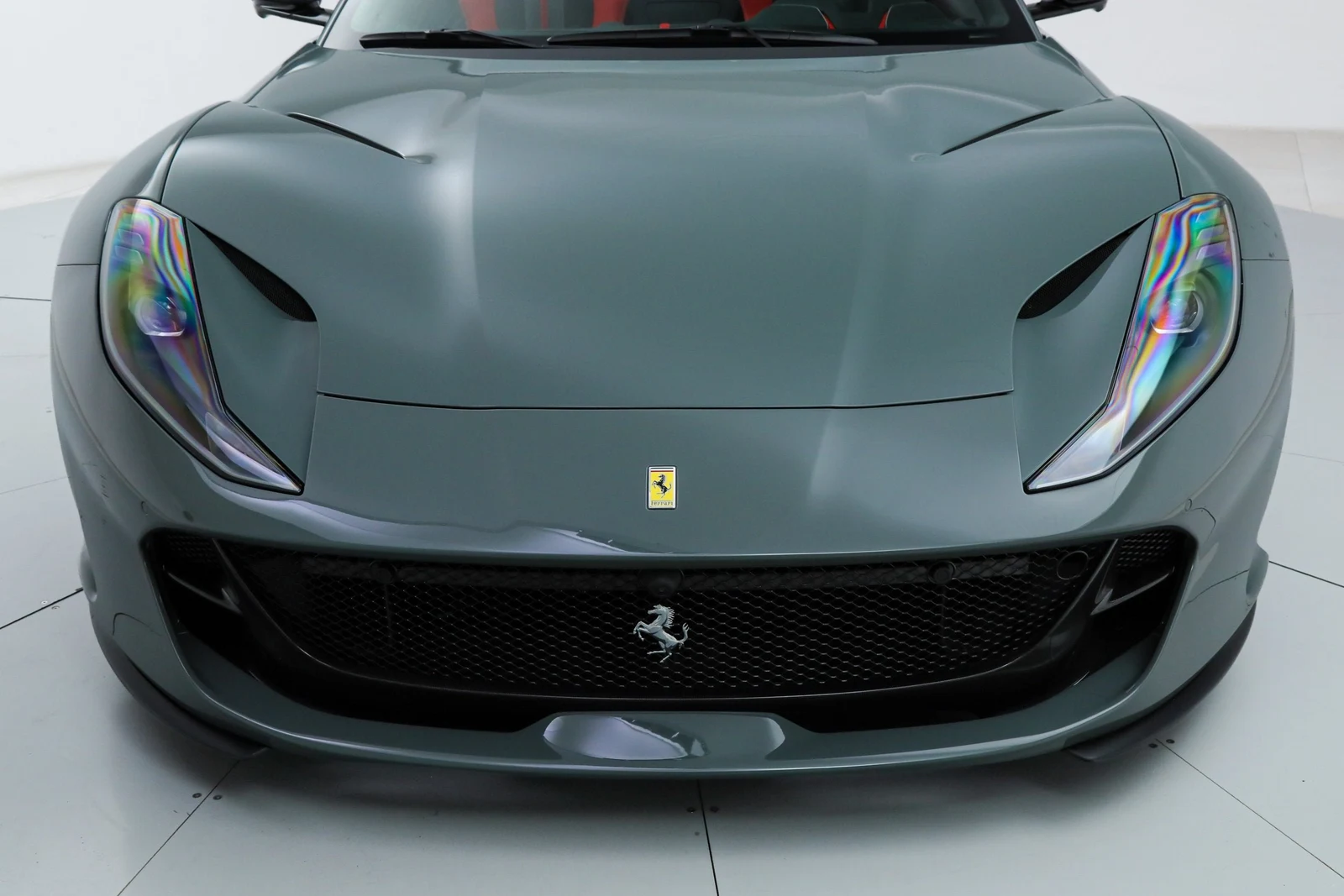 2022 Ferrari 812 GTS, 19/20