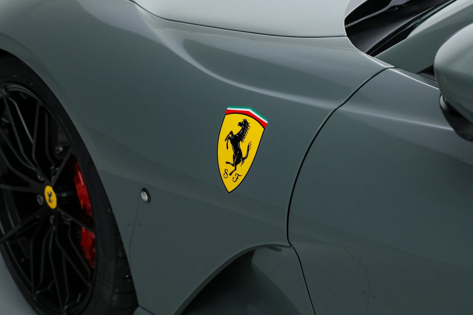 2022 Ferrari 812 GTS, 20/20