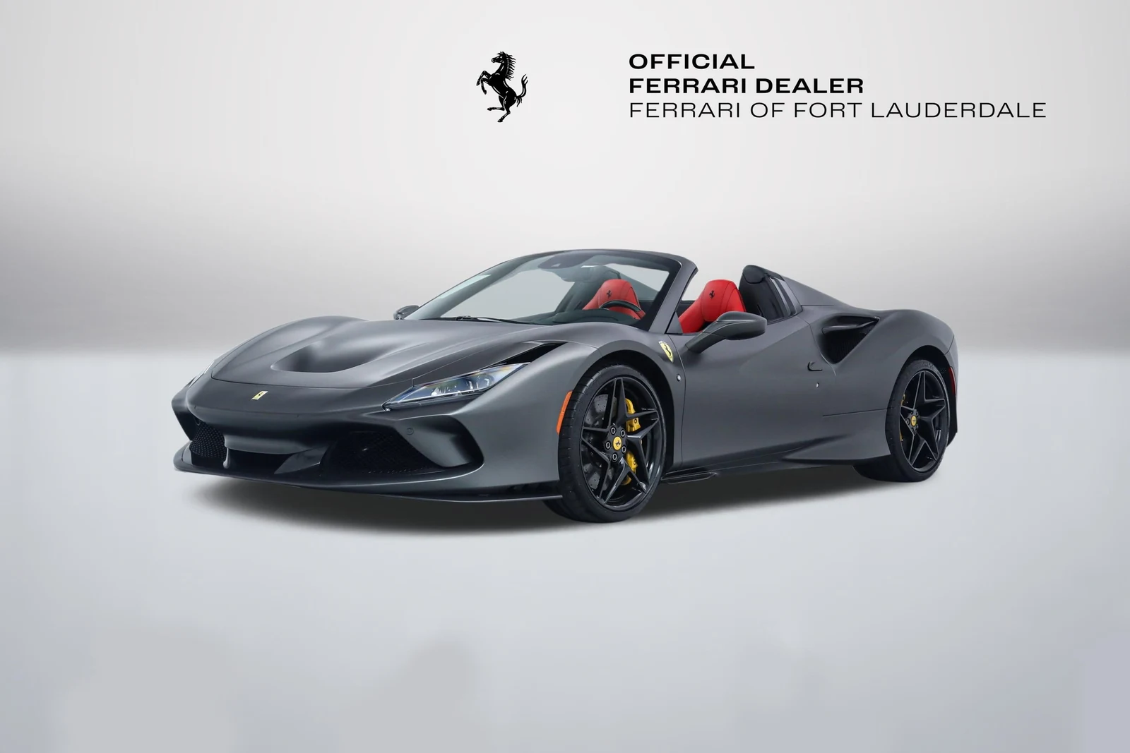 Canna di Fucile Ferrari F8 Spider in a front three-quarter view
