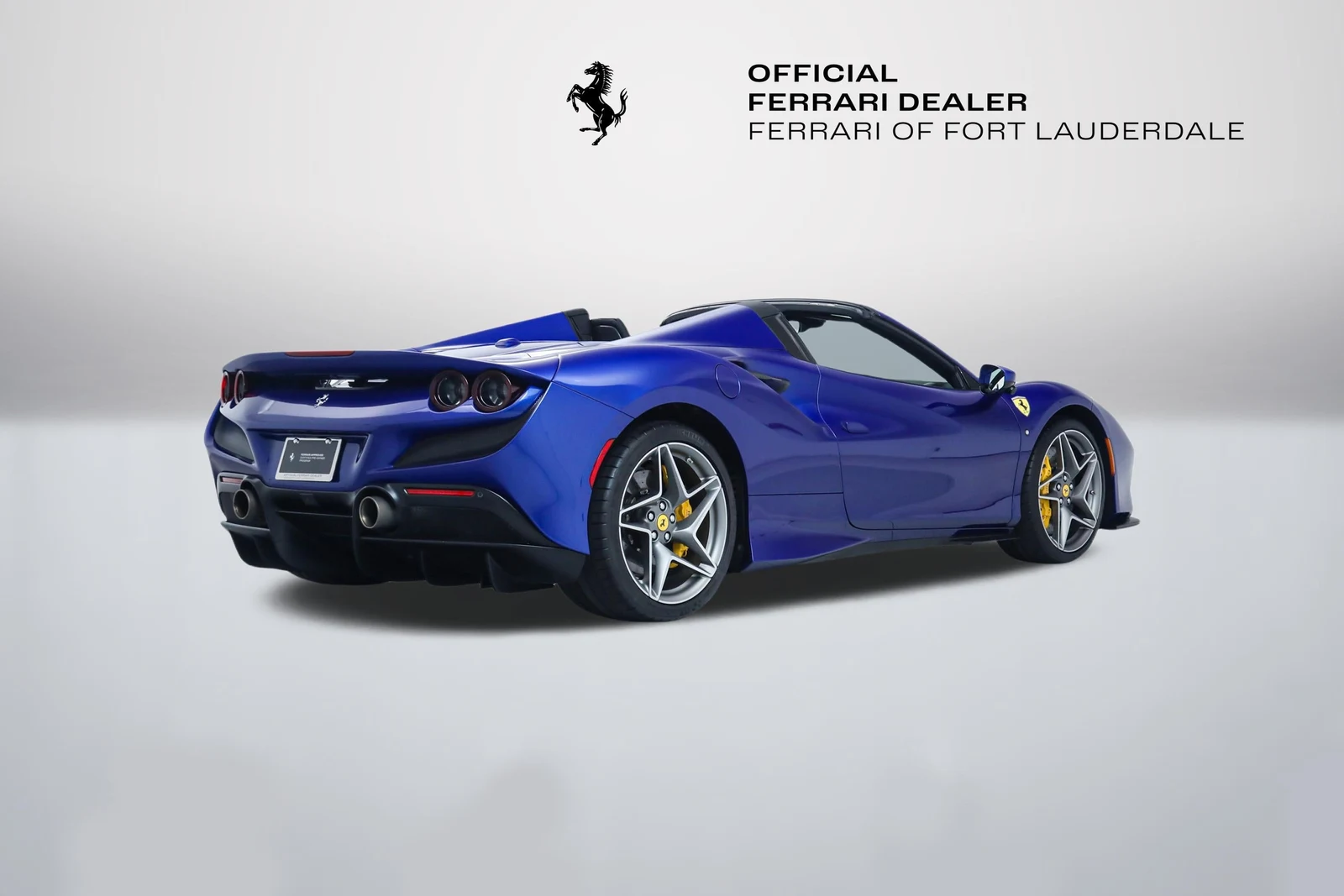 2022 Ferrari F8 Spider, 3/20