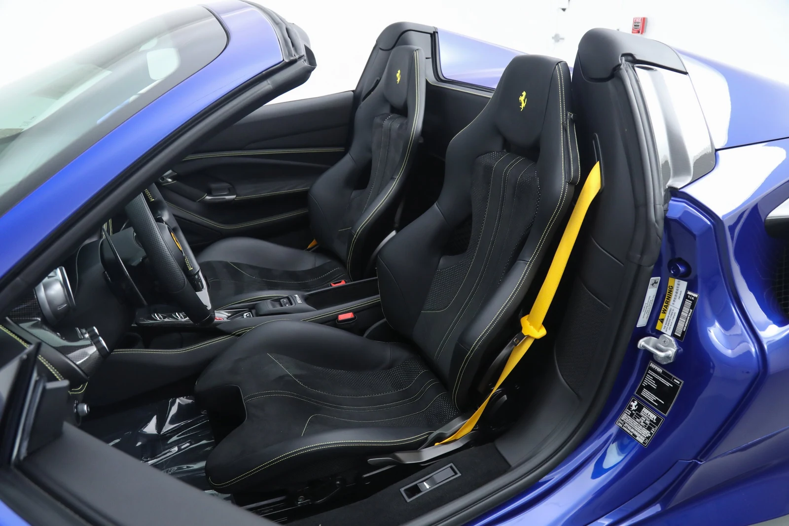 2022 Ferrari F8 Spider, 5/20