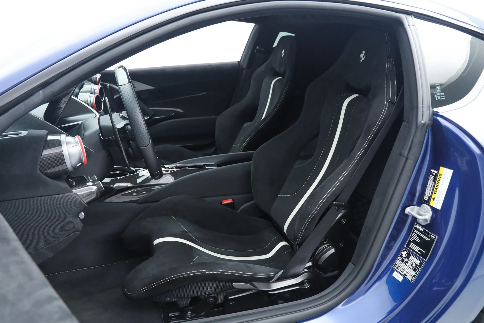 2022 Ferrari 812 Competizione, 5/20