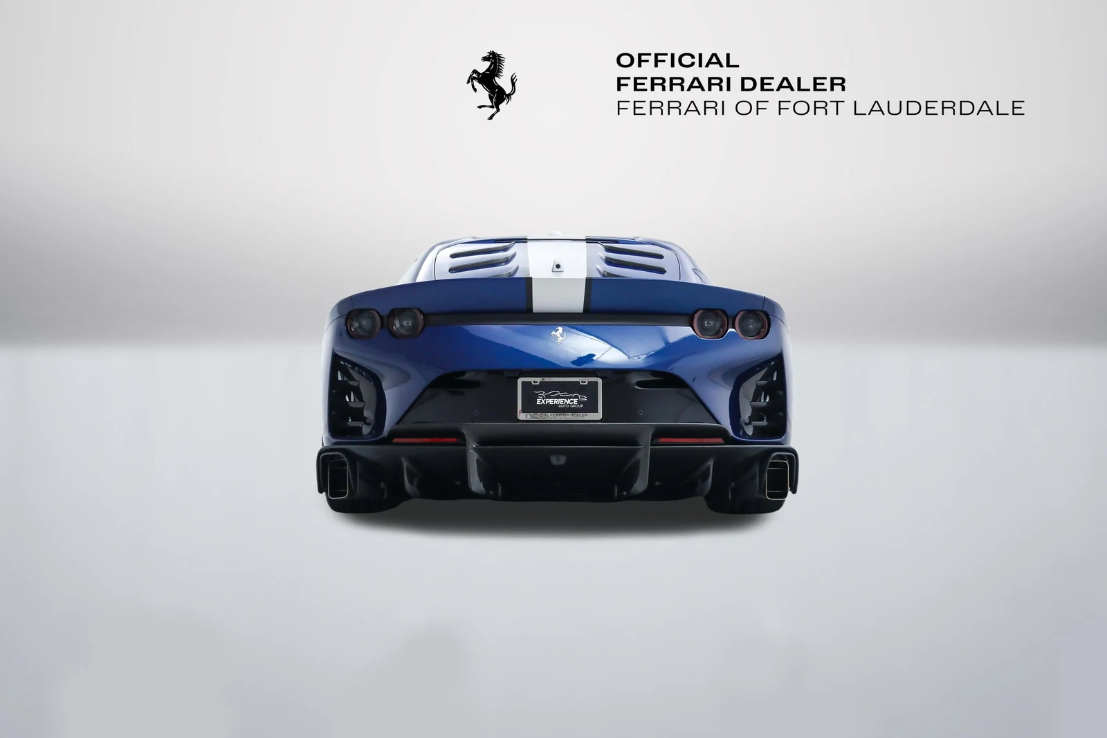 2022 Ferrari 812 Competizione, 8/20