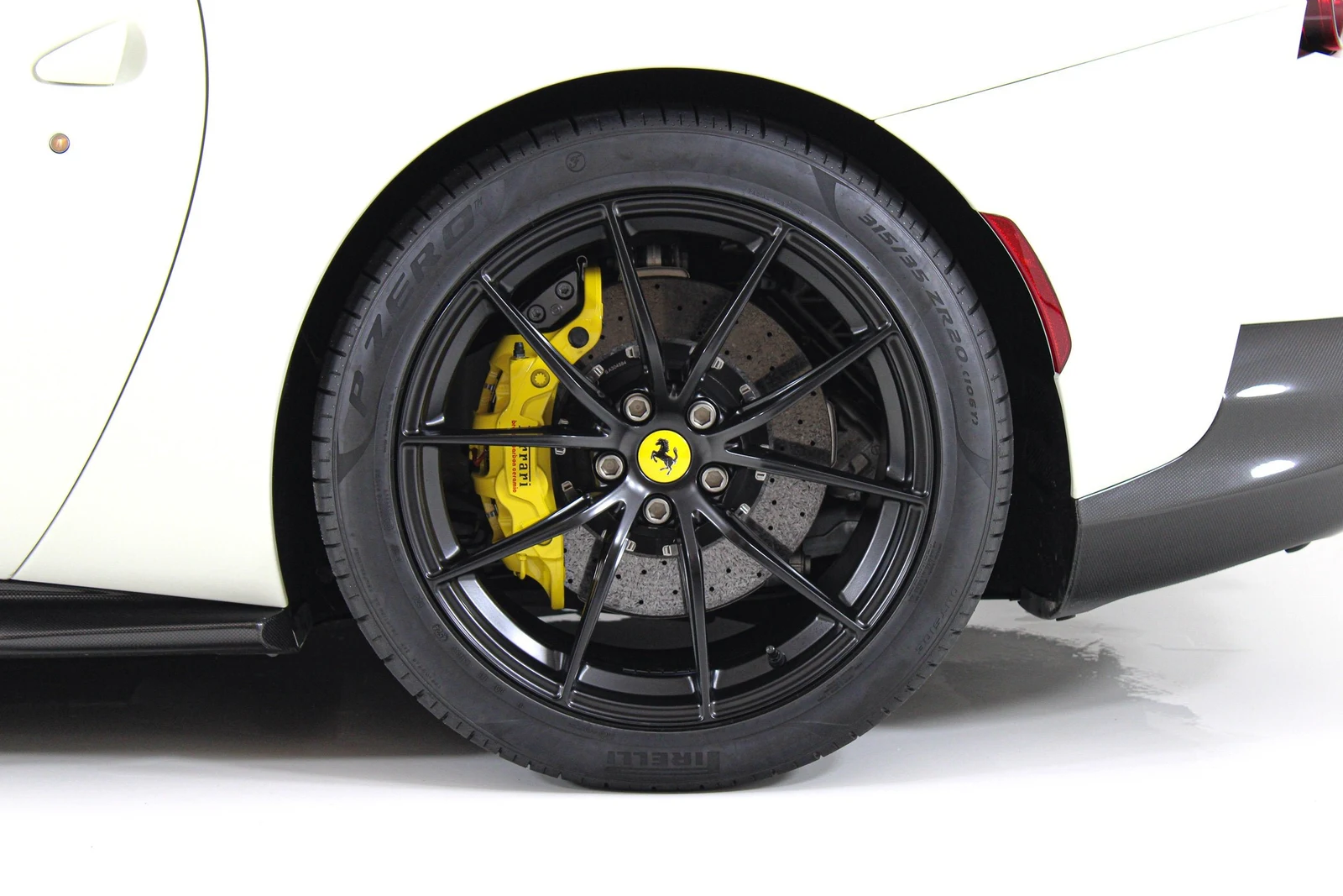 2019 Ferrari 812 Superfast, 16/20
