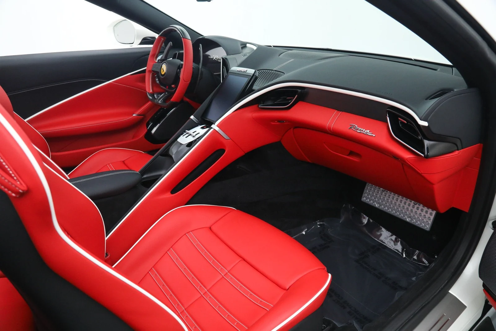 2025 Ferrari Roma Spider, 20/20