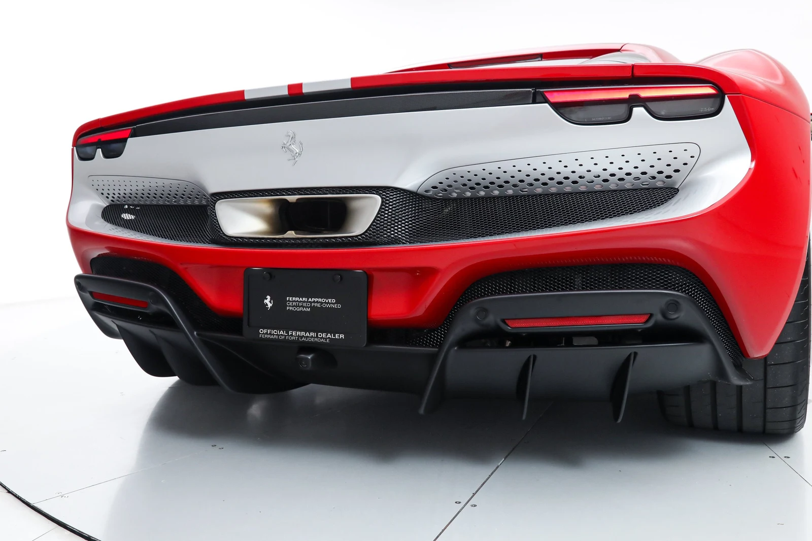 2024 Ferrari 296 GTS, 19/20