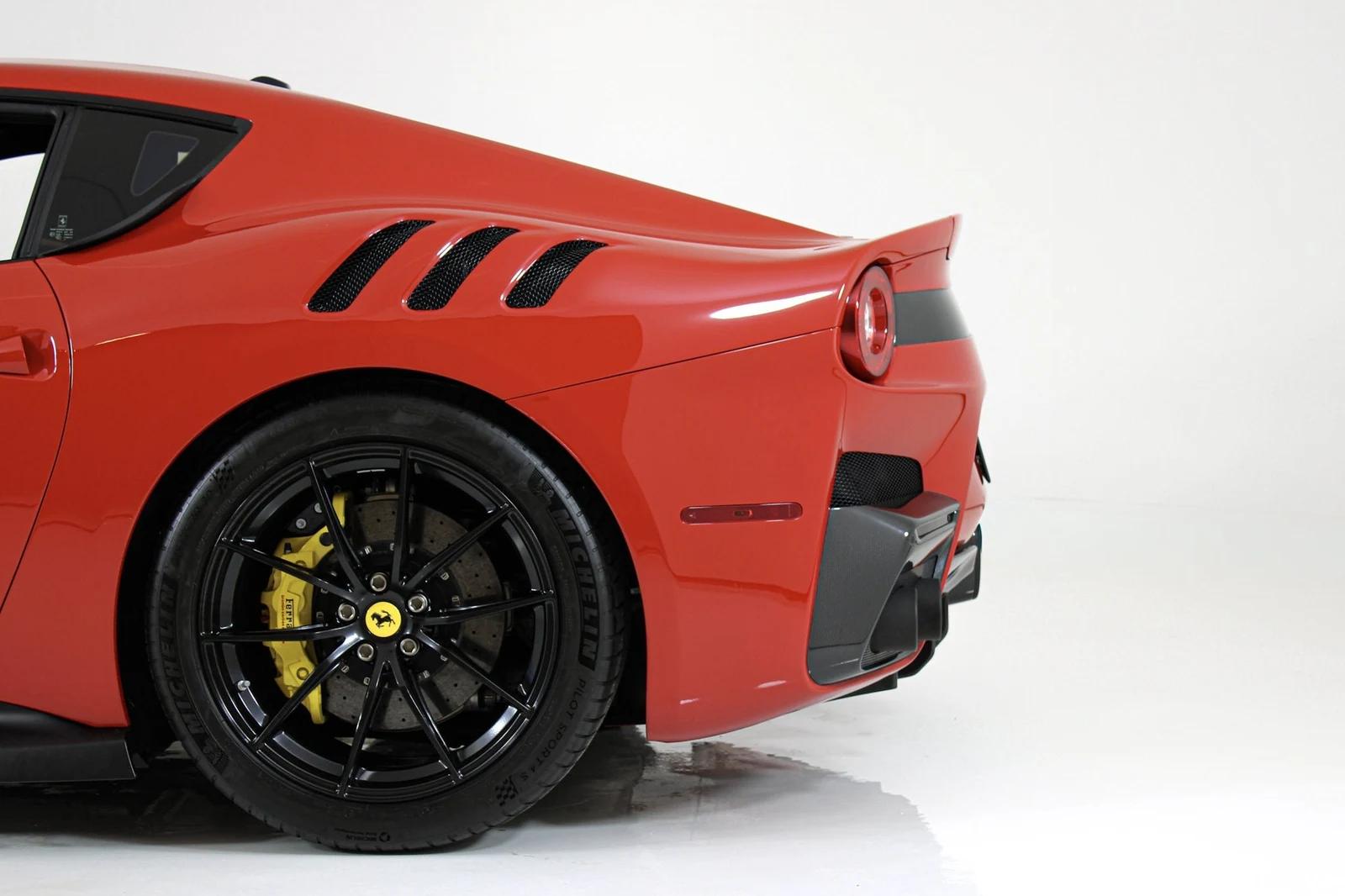 2017 Ferrari F12tdf, 5/20