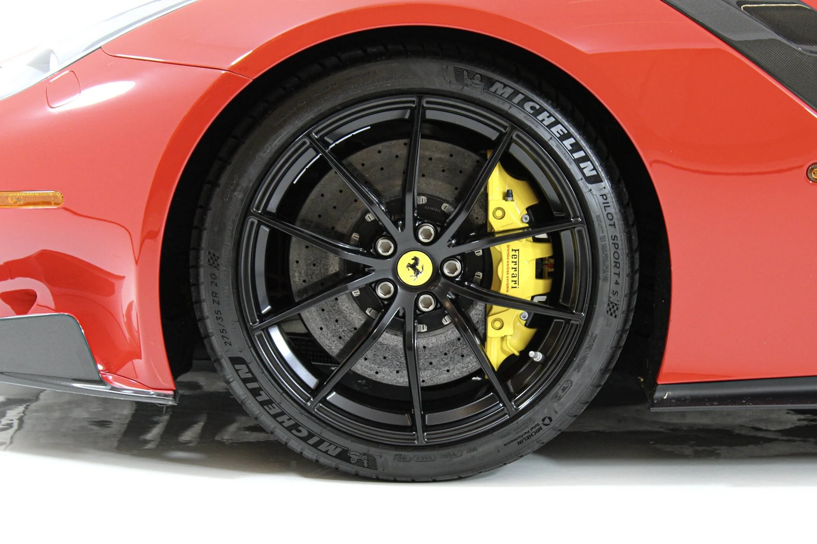 2017 Ferrari F12tdf, 15/20