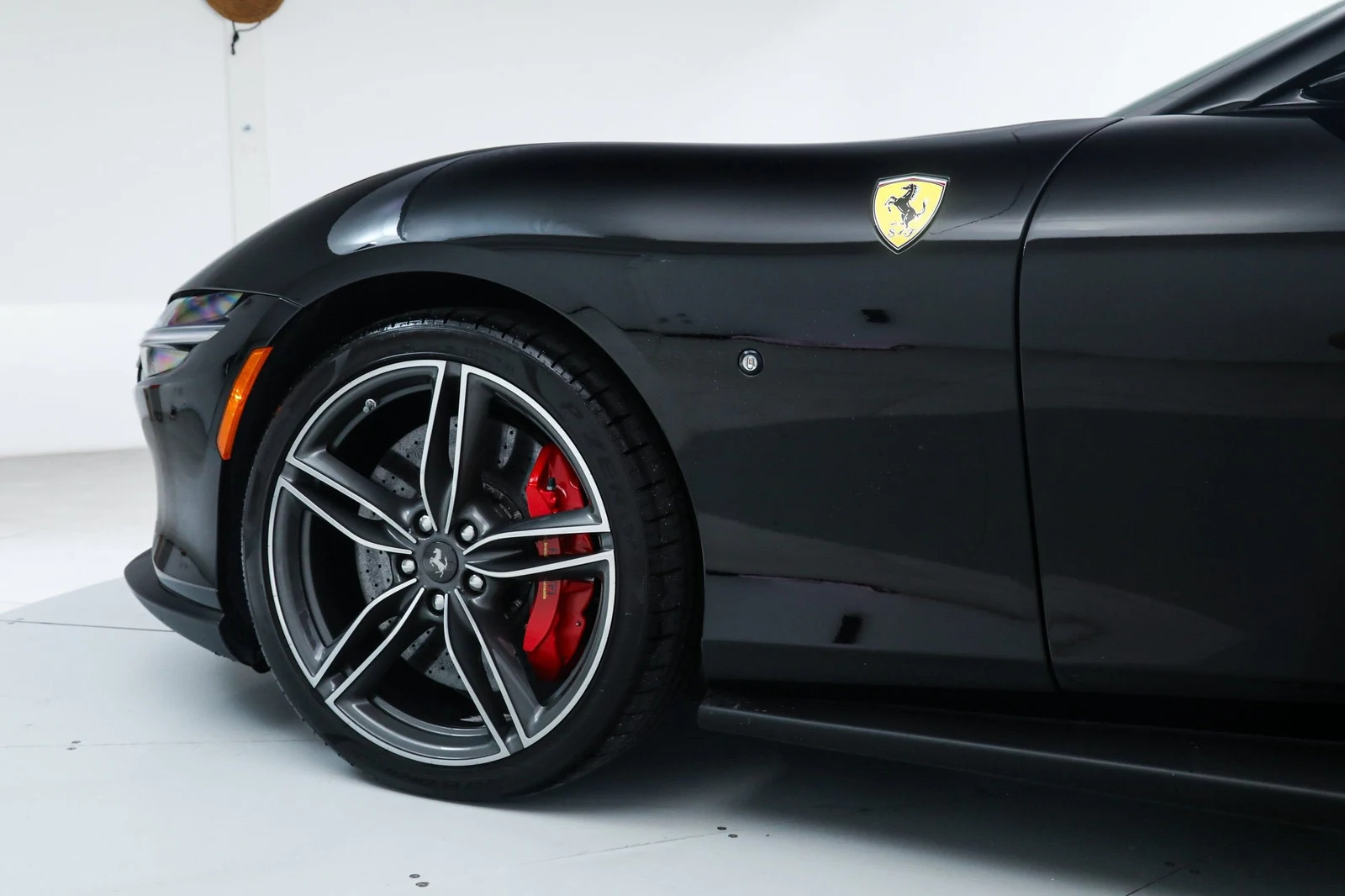 2026 Ferrari Roma Spider, 17/20