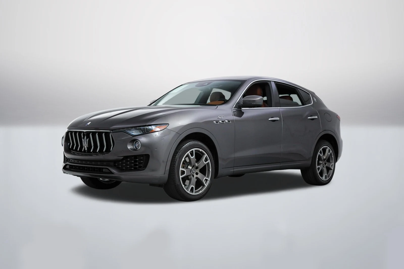 Grigio Maratea Maserati Levante GT in a front three-quarter view
