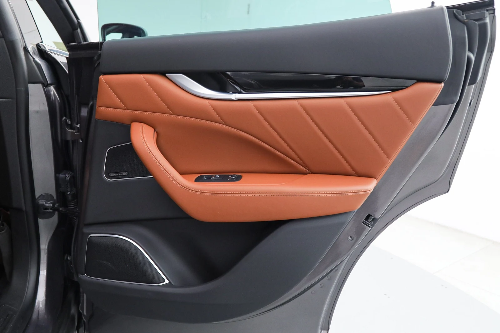 2023 Maserati Levante GT, 11/20