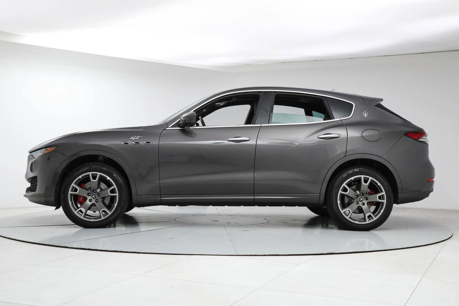 2023 Maserati Levante GT, 2/20