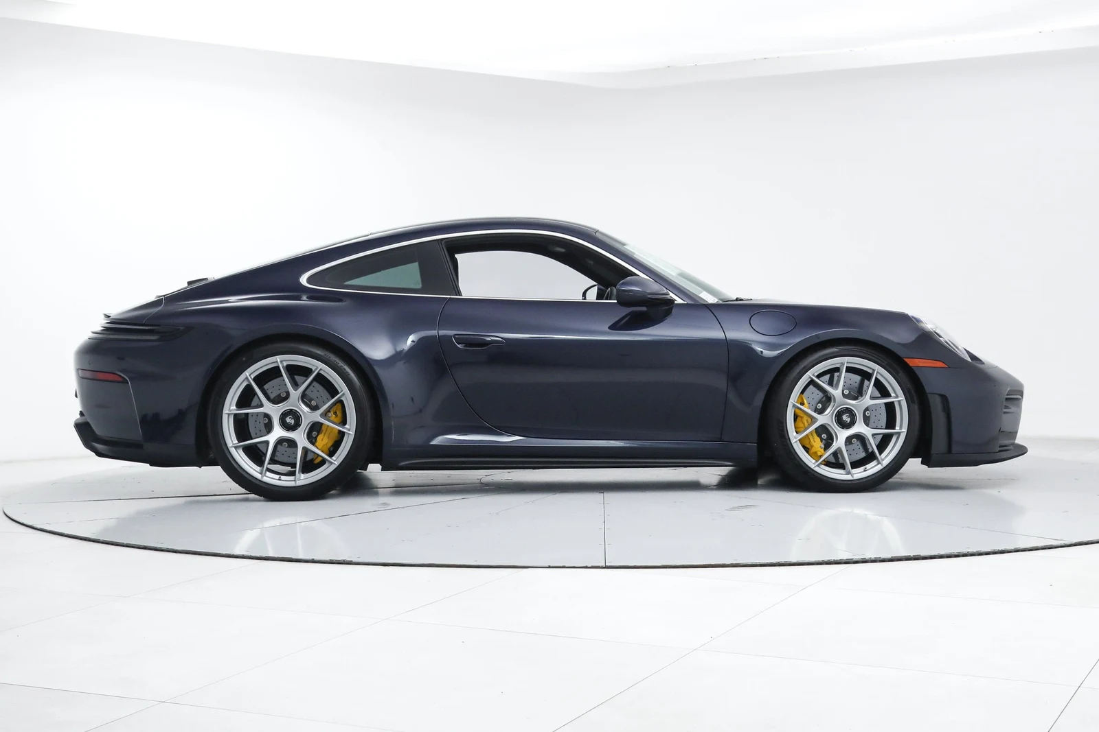 2026 Porsche 911 (992.2) GT3 Touring, 6/20