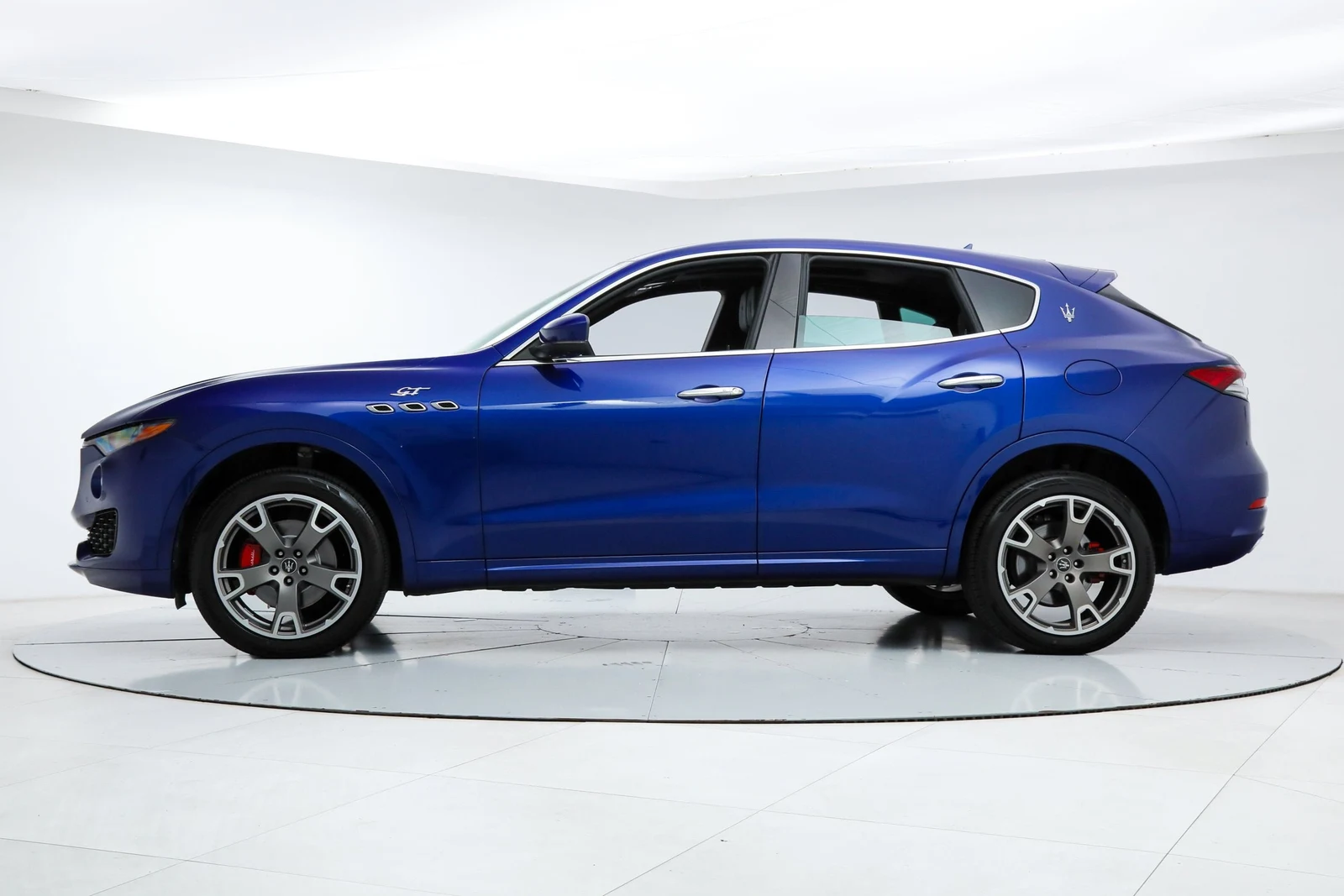 2023 Maserati Levante GT, 2/20
